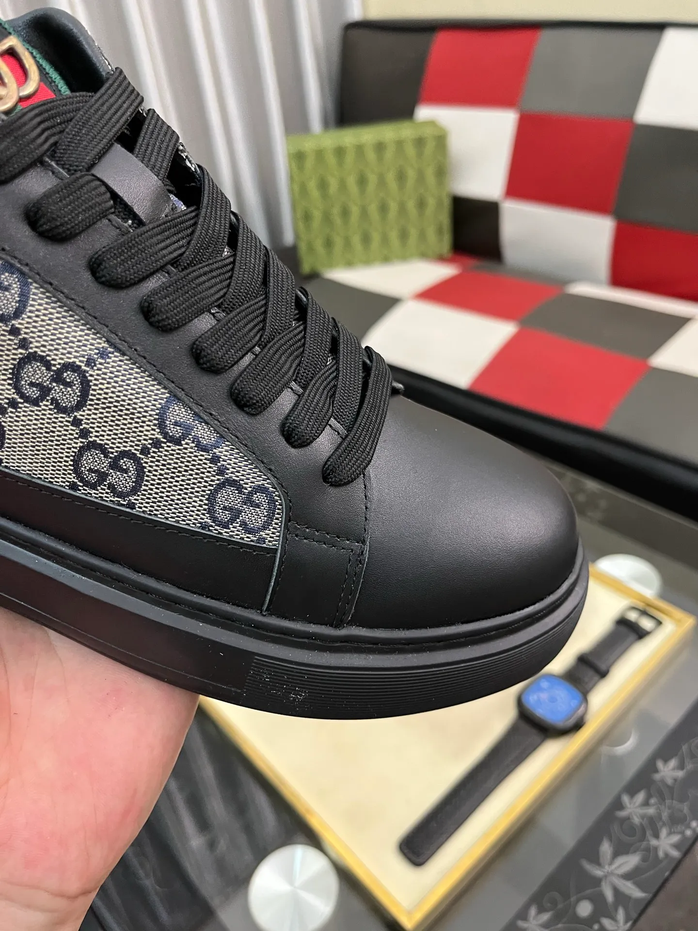 Men's shoes💰438⌚️⌚️[Gucci] Gucci's new men's genuine leather casual shoes, the highest version on the market, any comparison is welcome🆚! The original leather has excellent texture and is super high-end! Fetal sheep net lining imported from Italy, removable pad! Luxurious materials and fine workmanship, highly recommended! Code number: 38-444️⃣Colors available
